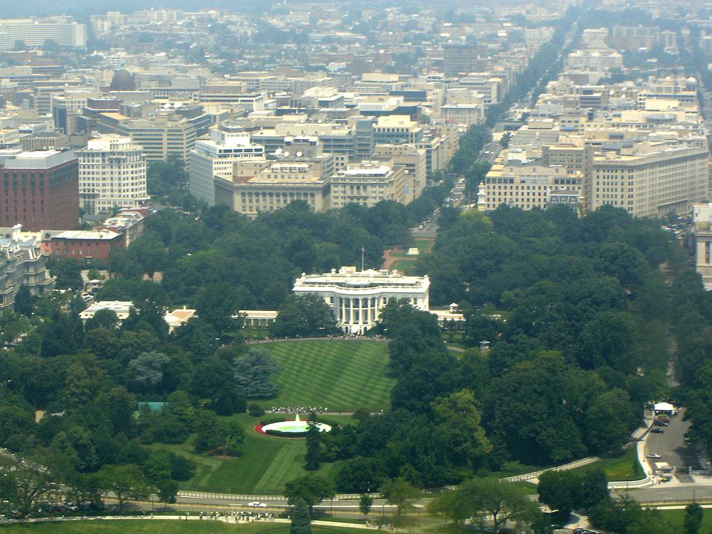 1024px-White_House_from_South